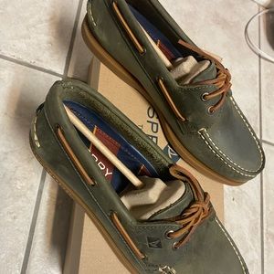 Men’s Sperry size 9.5